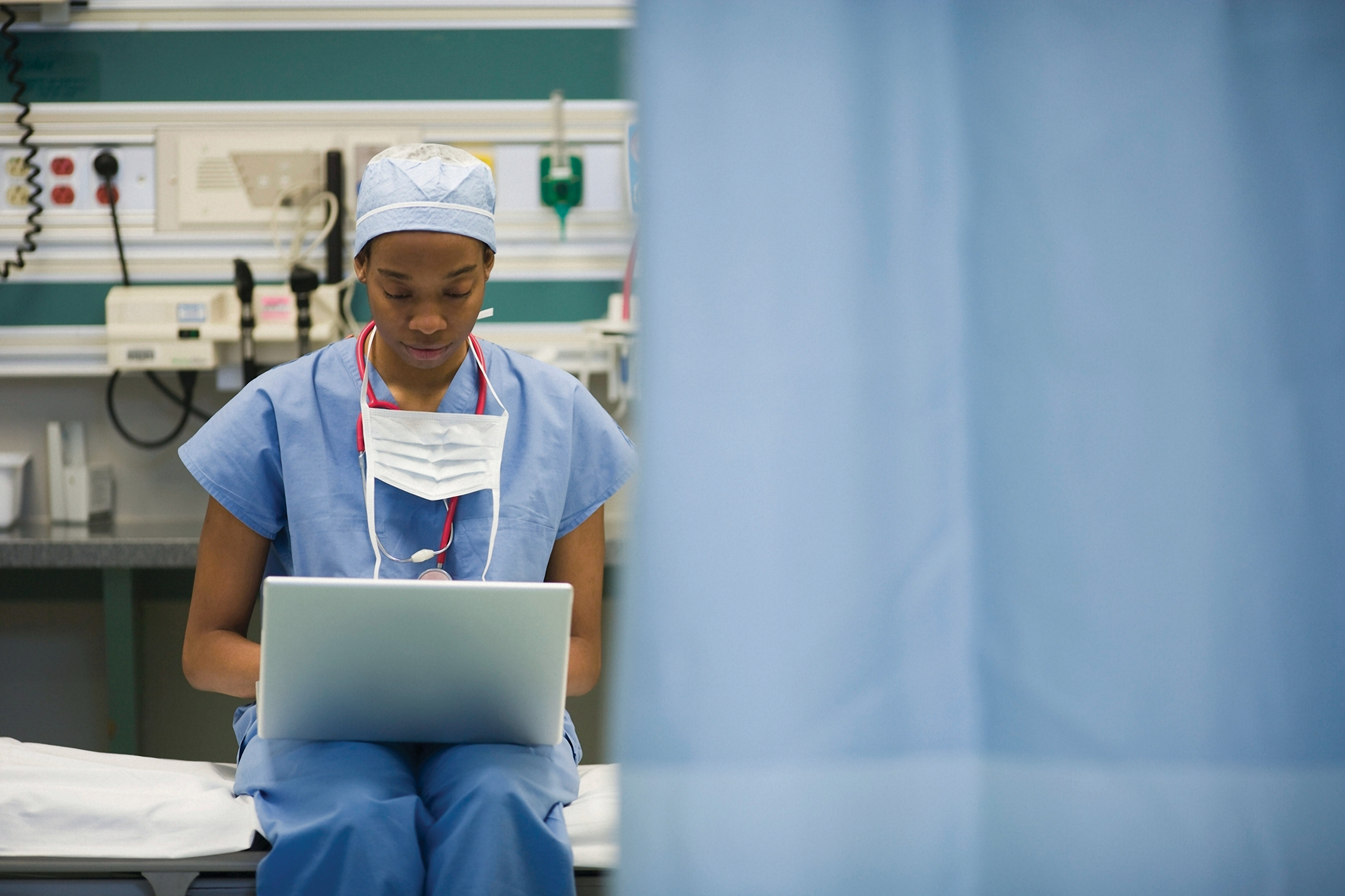 5 Reasons to Earn your MS in Nursing by 2025